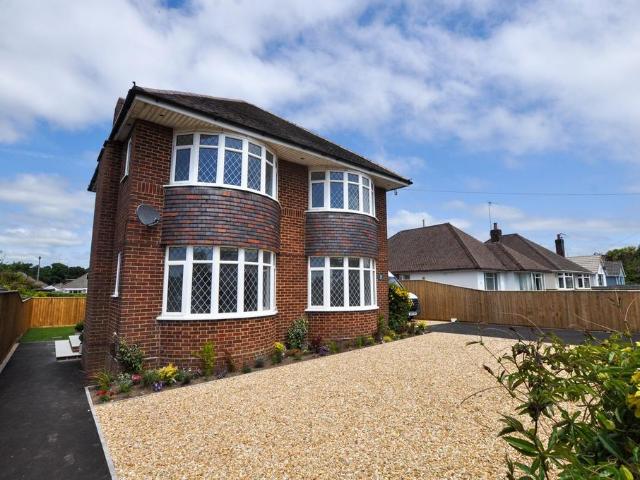 Sopers Lane, Poole, BH17 3 bed detached house to rent £1,895 pcm £437 pw