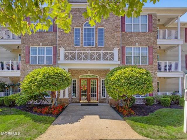 Sophee Ln, Lakewood, Condo For Sale