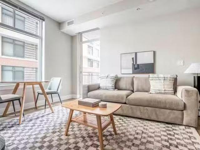 Sophia Bethesda, 4924 Saint Elmo Ave, Woodmont Triangle 1 Be.
