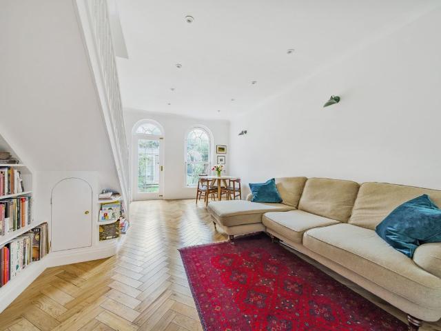 Sophia Square, London SE16, 2 bed detached house to rent, £2,650 pcm | PrimeLocation