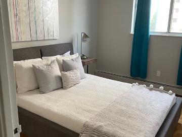 Sophia Tva Has an Apartment