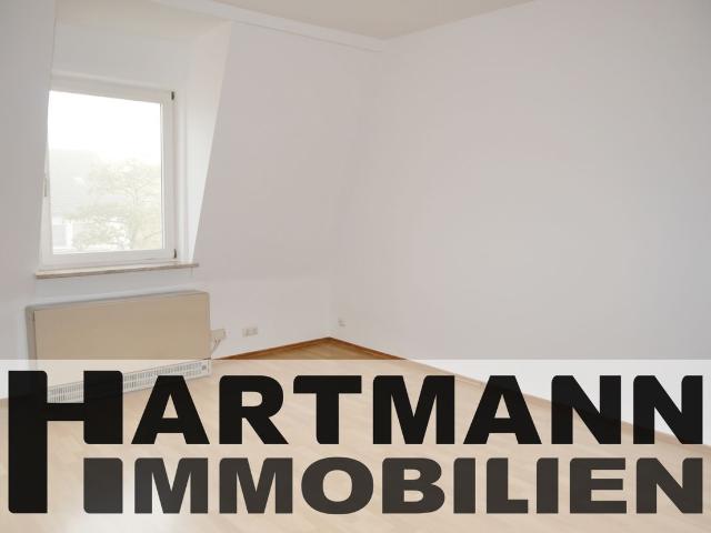 Sophienstraße! 3 Zimmer Dachgeschosswohnung im gepflegten Altbau!