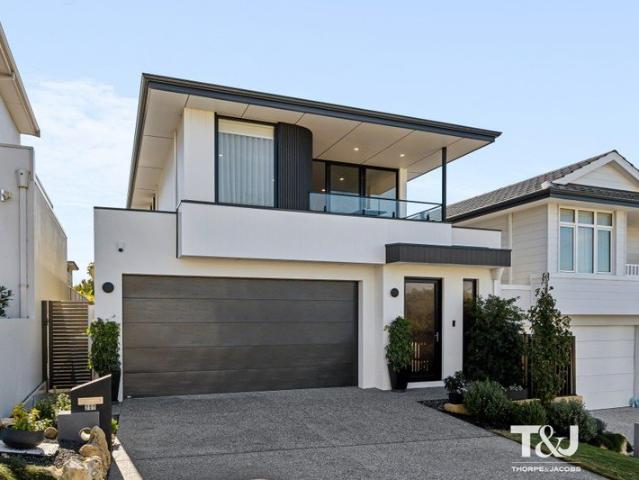 Sophisticated Modern Living