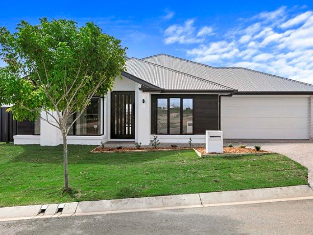 Sophisticated New Build Residence in Sought After Urraween Enclave