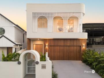 Sophisticated New Family Home with Elevated City Views