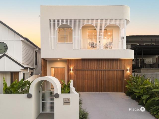 Sophisticated New Family Home with Elevated City Views