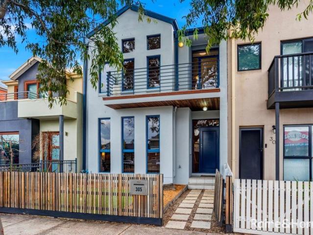 Sophisticated Newport Living in a Blue Chip Lifestyle Location