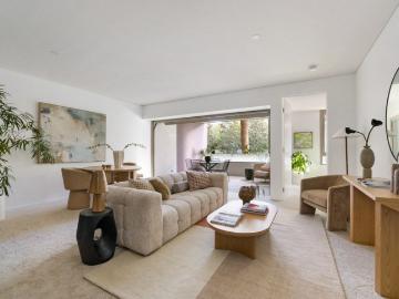 Sophisticated one bedder in 'City Quarter'