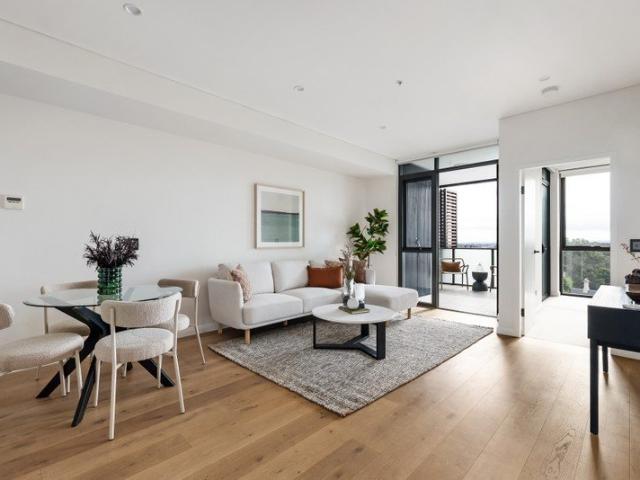 Sophisticated one bedder in 'The Siding'