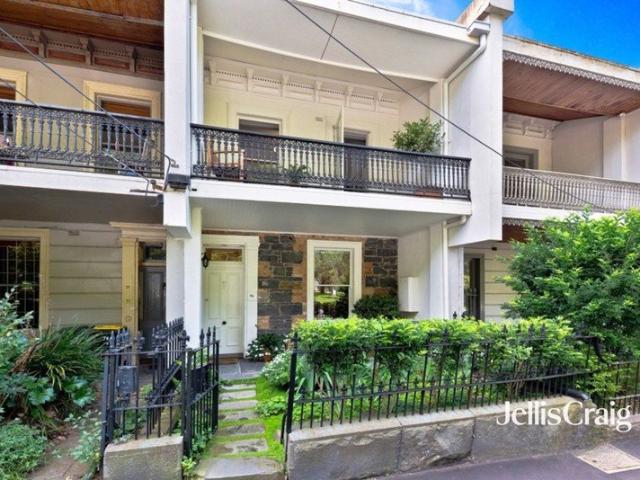 Sophisticated and serene opposite Carlton Gardens