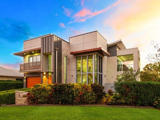 Sophisticated and spacious in sensational northern suburbs setting!