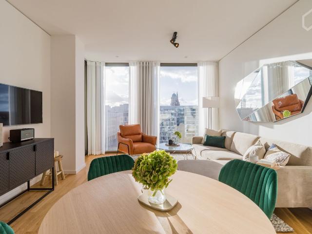 Sophisticated Apartment with Gym and Concierge, Berlin Amsterdam Apartments for Rent