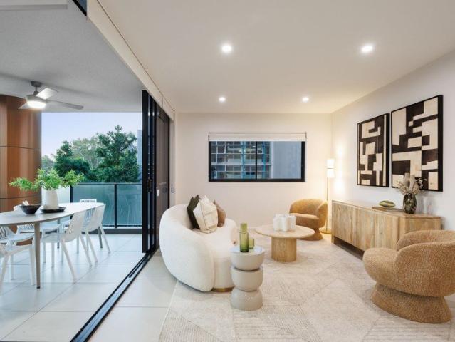 Sophisticated Apartment Living with a Northern Aspect, Parkside Lifestyle & Exceptional Convenience