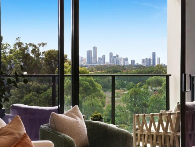 Sophisticated Apartment Living with Stunning Elevated Views