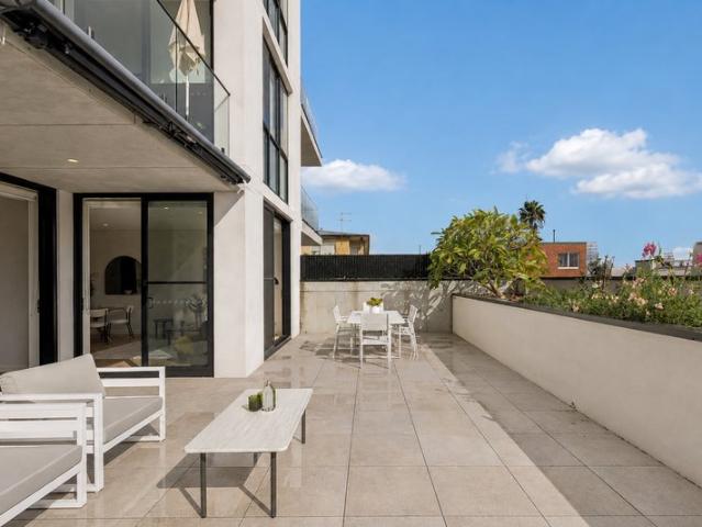Sophisticated Apartment Living with Stunning Entertainer's Terrace
