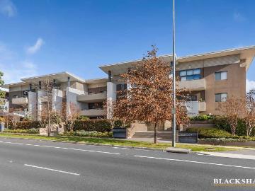 Sophisticated Apartment Living with Stunning Parkland Views in.
