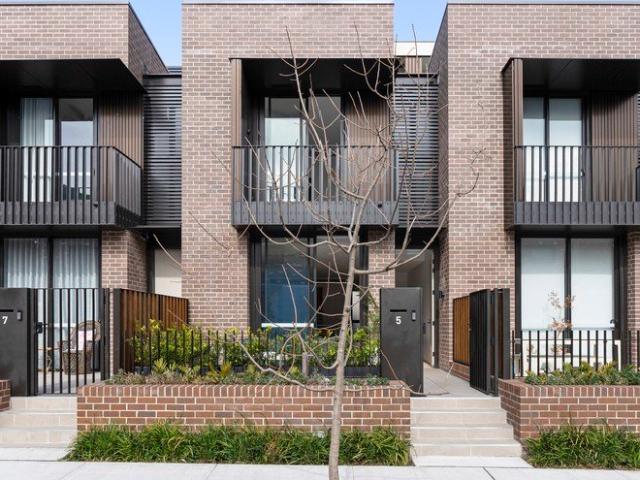 Sophisticated Architectural Haven Of Exceptional Style & Luxury
