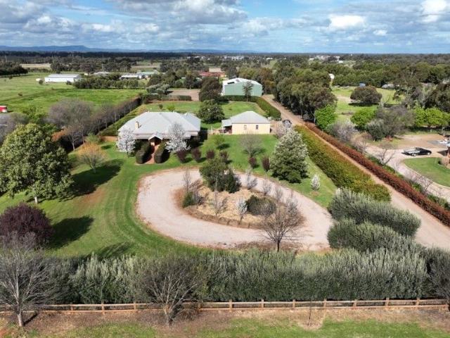 Sophisticated Architecturally Designed Modern Residence + Commercial Scale Shed
