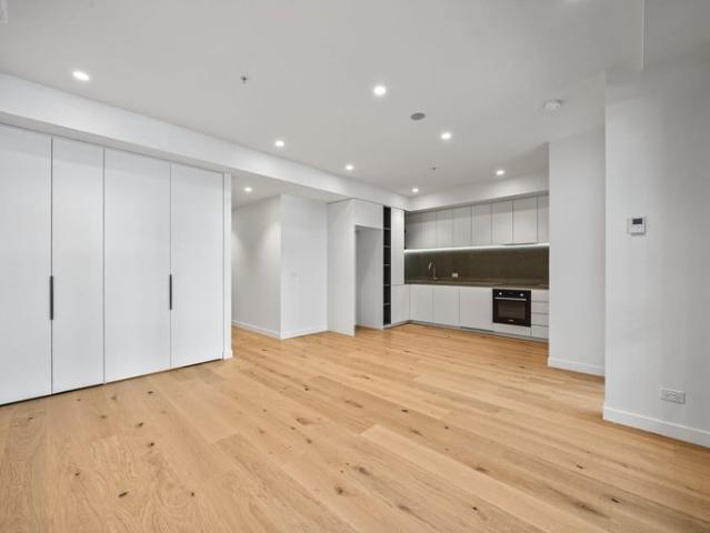 Sophisticated Bayside Apartment Living