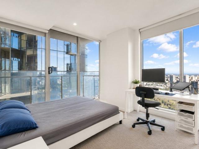 Sophisticated CBD Living with Panoramic City Views