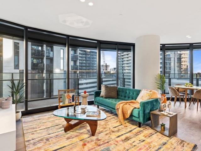 Sophisticated City Edge Living with Premium Customisation