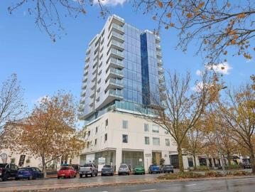 Sophisticated City Living Offers close Thursday 25th June @ 2.00pm