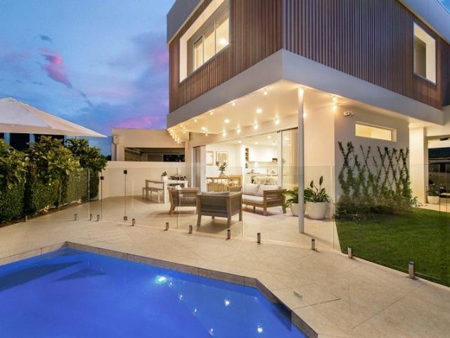 Sophisticated Coastal Living in the Heart of Palm Beach