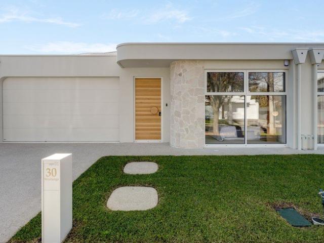 Sophisticated Coastal Luxury in an Exclusive Fulham Setting