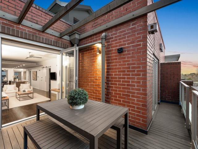 Sophisticated Contemporary Apartment Living in the Heart of Cremorne