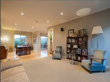 Sophisticated Contemporary Living in Alamanda Estate