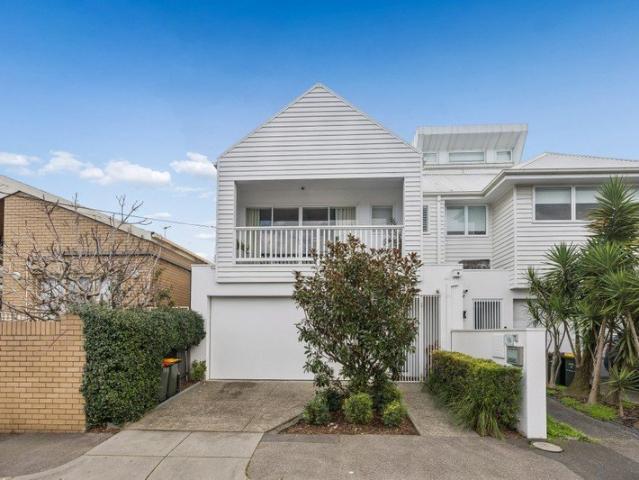 Sophisticated Design Meets Exceptional Rooftop Living in the Heart of St Kilda