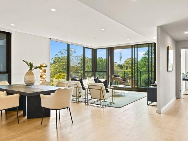 Sophisticated Downsizer's Retreat with 2 Car Spaces Luxury Living Perfected
