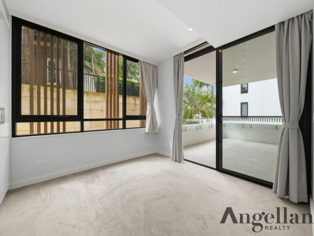 Sophisticated Executive Apartment in Upmarket Pymble Position