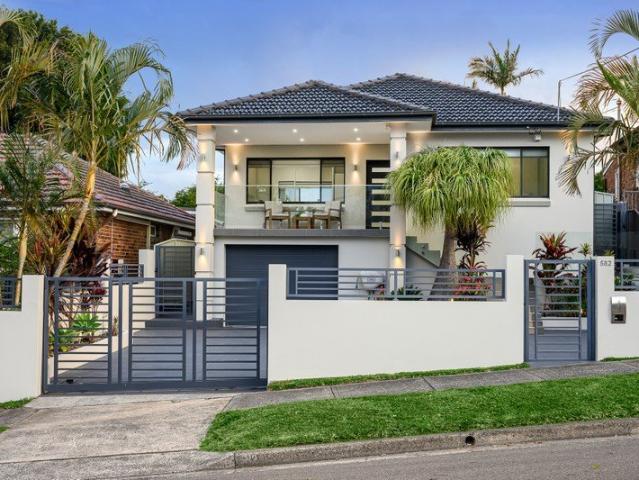 SOPHISTICATED FAMILY LIVING & EXCEPTIONAL ENTERTAINING