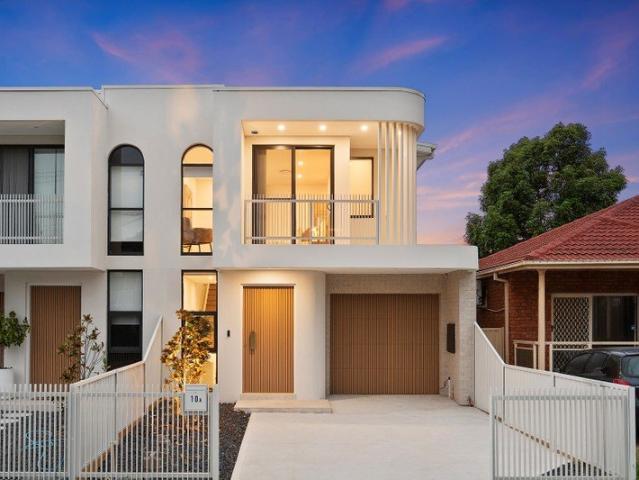 Sophisticated Family Living in a Prime Canley Vale Location