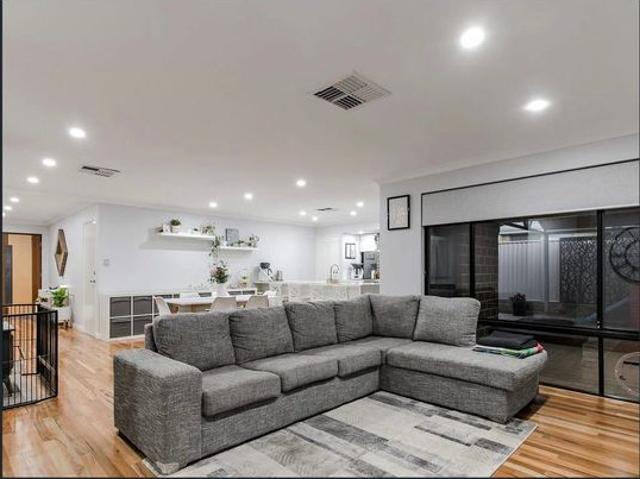 Sophisticated Family Living in an Unbeatable Lifestyle Location!