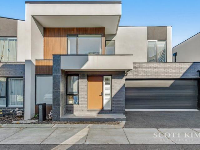 Sophisticated Family Living in Prestigious Box Hill South