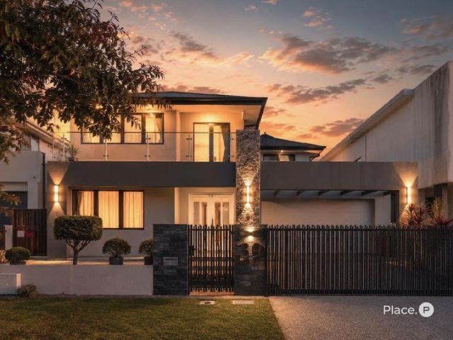 Sophisticated Family Living in Rochedale