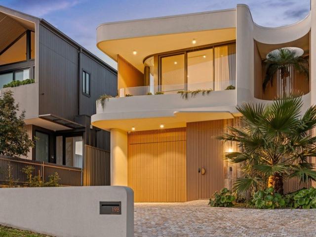Sophisticated Family Living with a Private Resort Style Setting