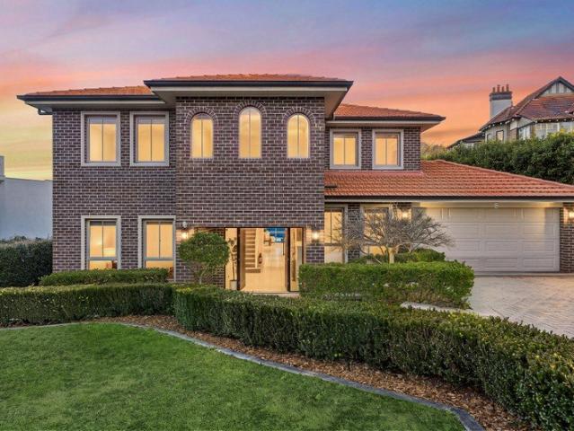 Sophisticated Family Living with Poolside Entertaining and Endless Flexibility