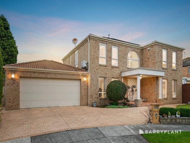 Sophisticated Family Luxury in a Premium Court Location