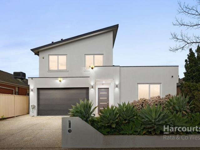 Sophisticated Family Luxury in Prestigious Cypress Views