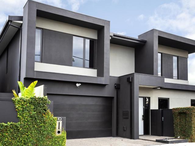 Sophisticated Family Luxury in the Zone