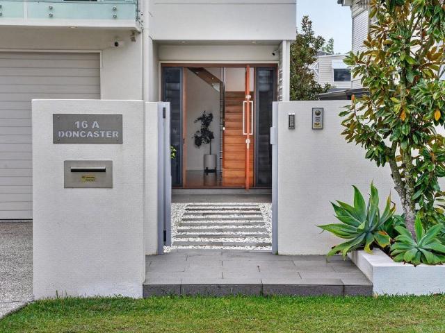 Sophisticated Family Residence in Premier Hendra Location
