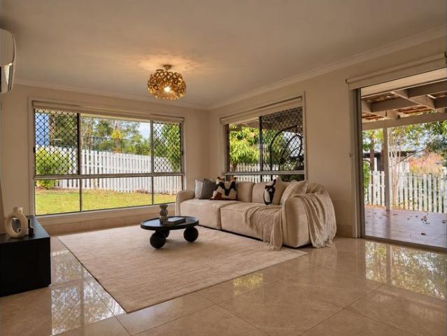 Sophisticated Family Sanctuary in Prestigious Robina Fairways