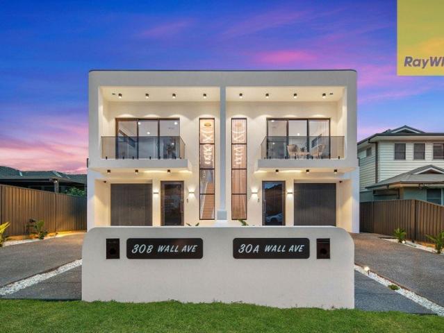 Sophisticated Five Bedroom Duplex with Exceptional Entertaining