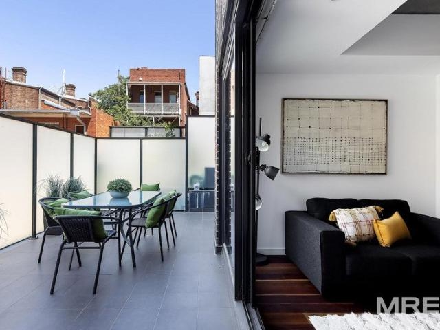 Sophisticated Ground Floor Living in the Heart of Hawthorn