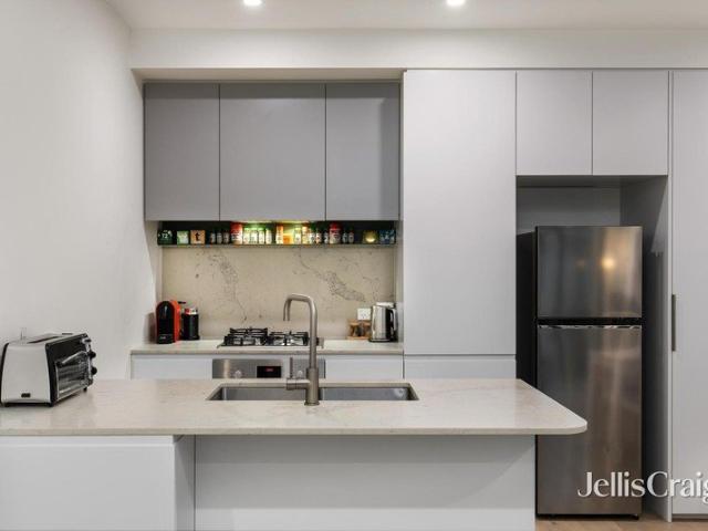 Sophisticated Heidelberg Hill Living in a Premium Lifestyle Location