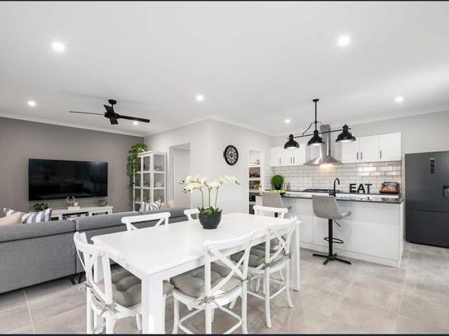 Sophisticated Home in Ellenbrook
