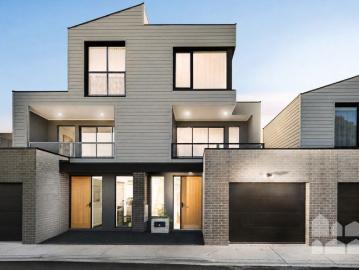 Sophisticated inner city living across three stunning levels